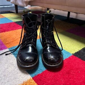 SOLD - Classic black dr martens